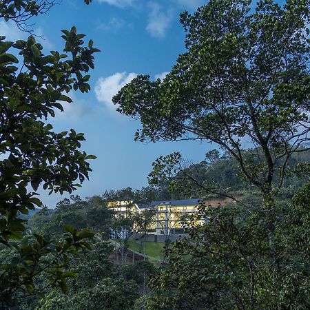 Hostess Thekkady Hotel Buitenkant foto