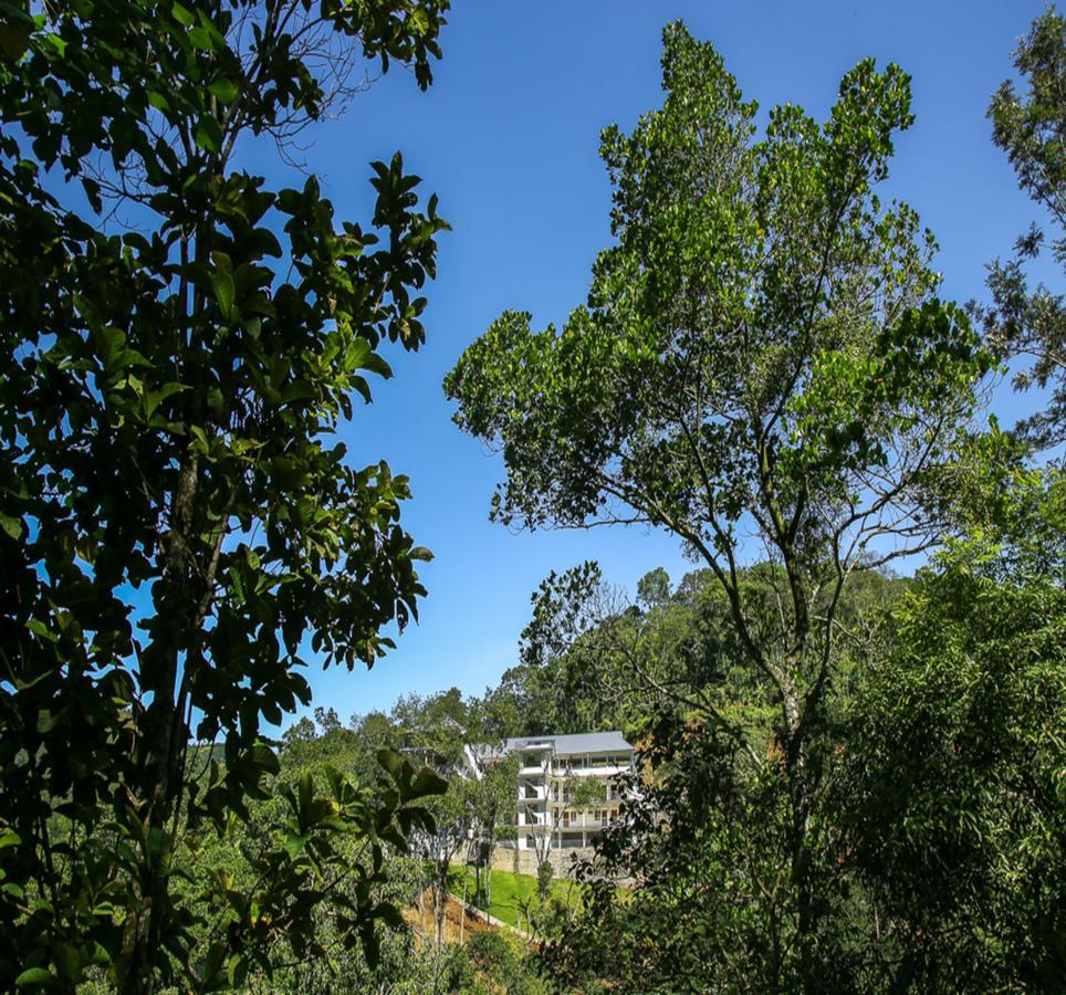 Hostess Thekkady Hotel Buitenkant foto
