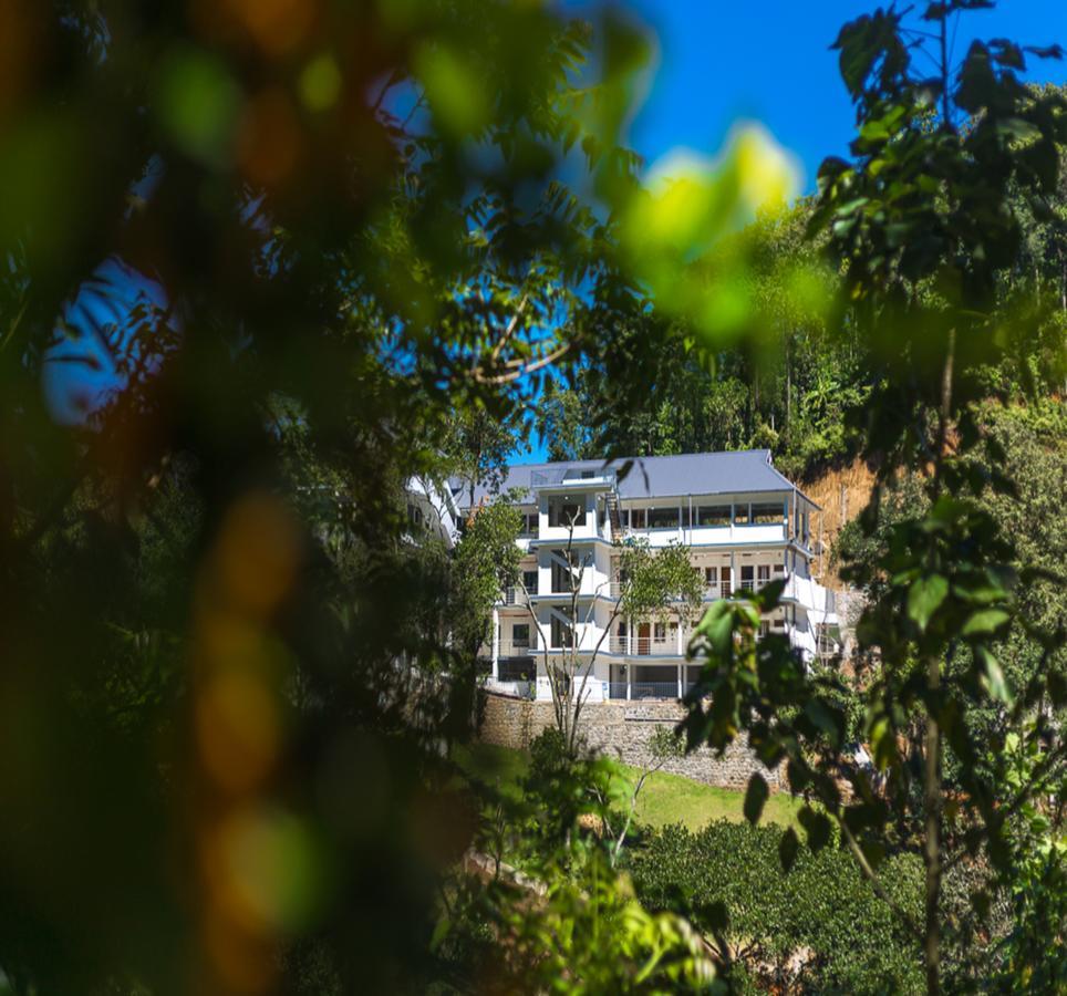 Hostess Thekkady Hotel Buitenkant foto